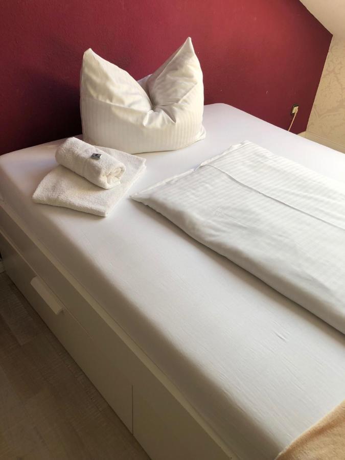 Düren - Eifel Hotel & Restaurant Arnoldusklause מראה חיצוני תמונה