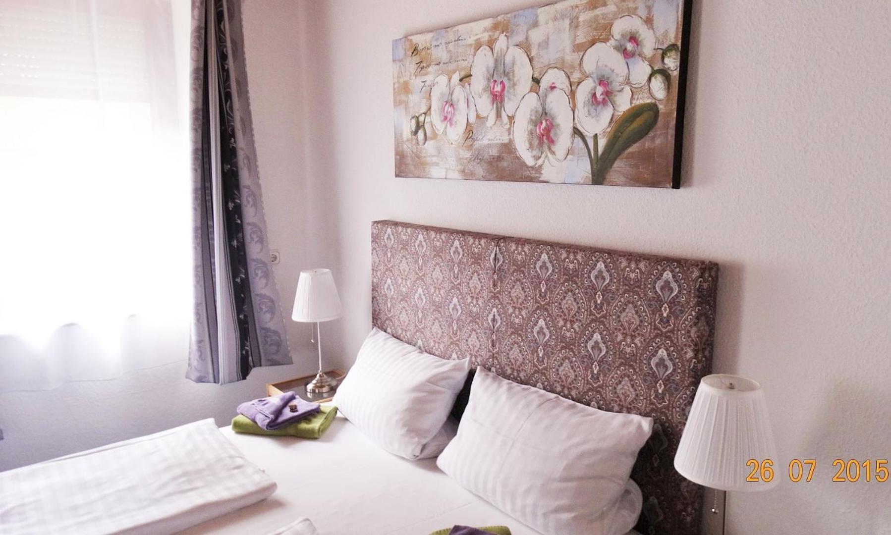 Düren - Eifel Hotel & Restaurant Arnoldusklause מראה חיצוני תמונה