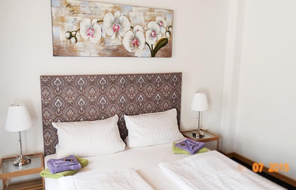 Düren - Eifel Hotel & Restaurant Arnoldusklause חדר תמונה