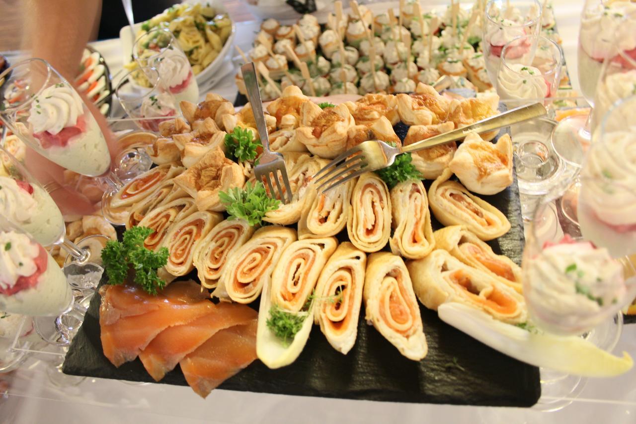 Düren - Eifel Hotel & Restaurant Arnoldusklause מראה חיצוני תמונה