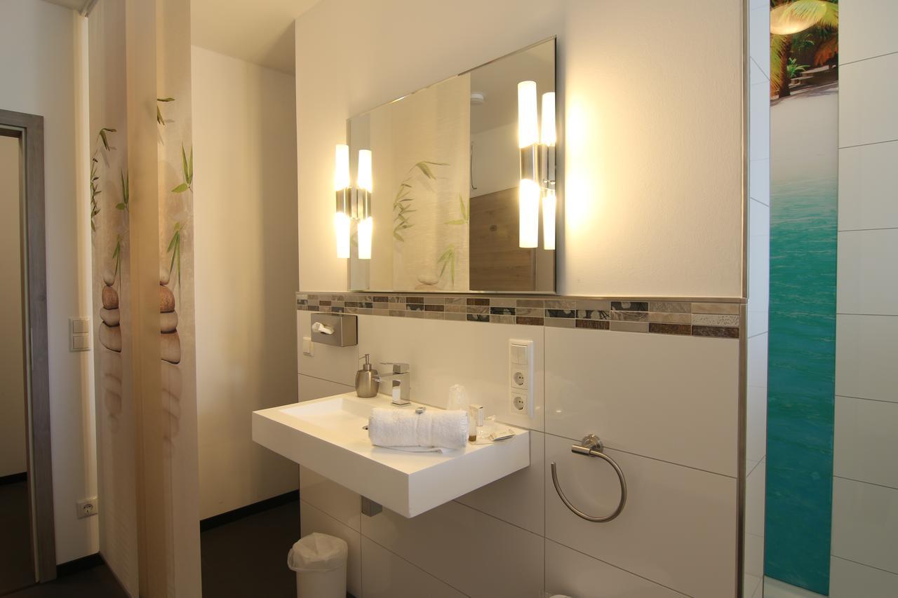 Düren - Eifel Hotel & Restaurant Arnoldusklause מראה חיצוני תמונה